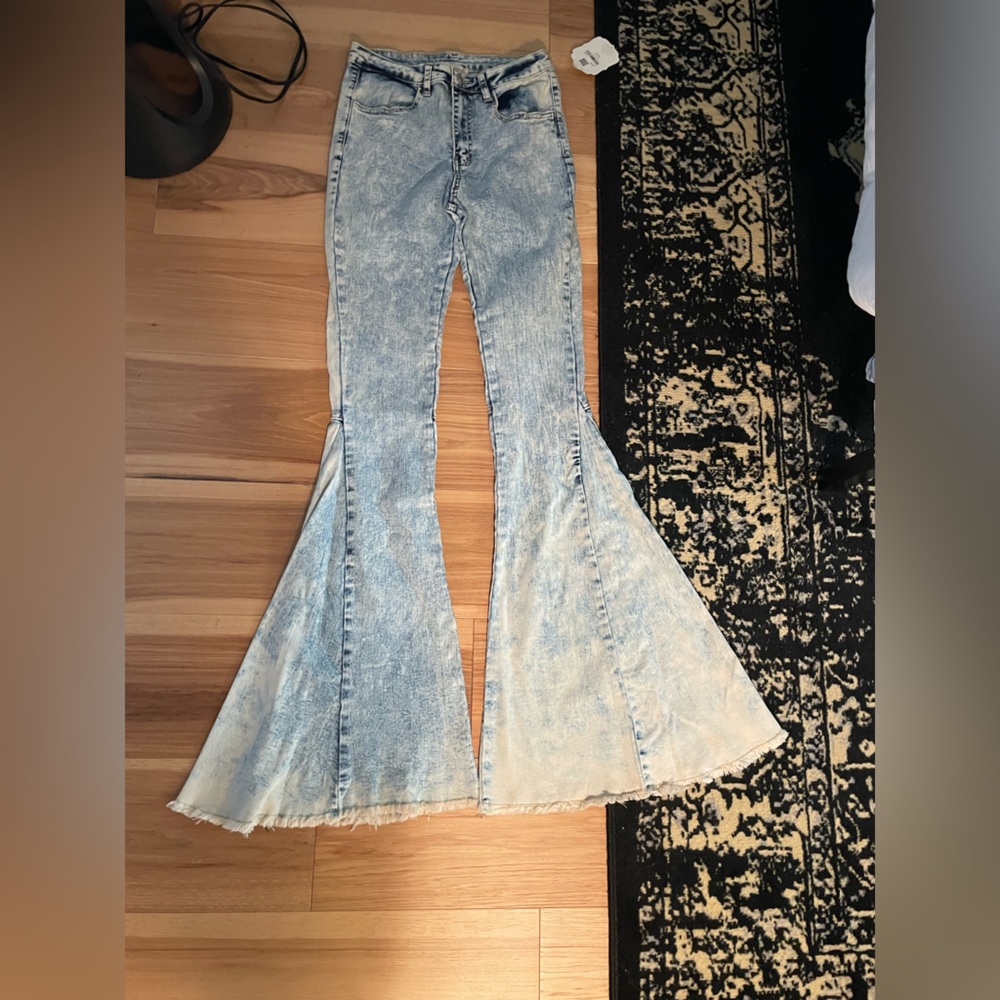 NWT Super flare acid wash jeans